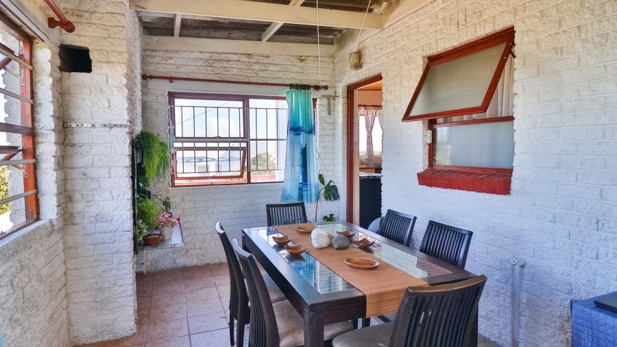 4 Bedroom Property for Sale in Pearly Beach Western Cape